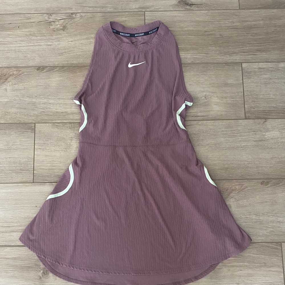 Nike Mauve Sports Dress with yellow trim Medium